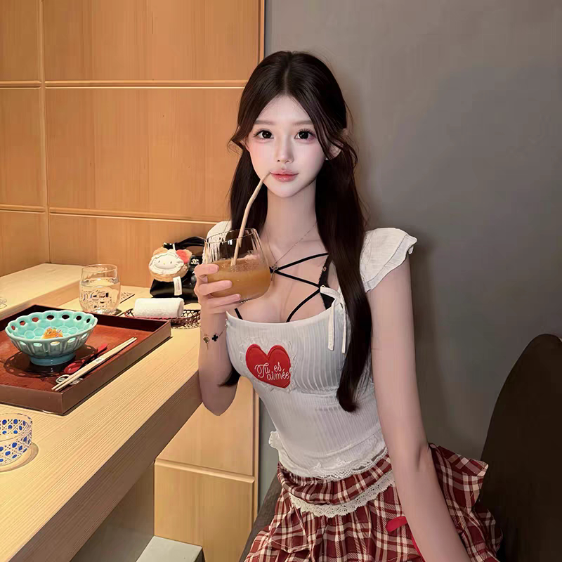 现货？少女爱心纯欲风春夏大U领甜心刺绣小飞袖上衣甜美短袖T恤