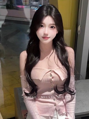 超粉嫩～一字肩上衣女高级名媛单排扣露肩毛衣显瘦针织打底衫秋