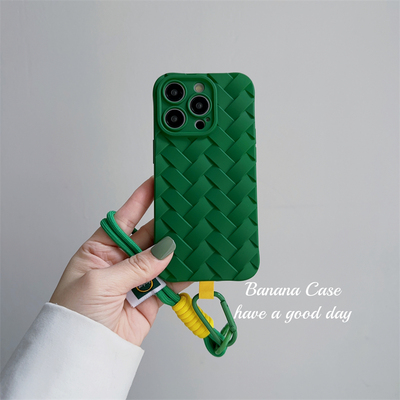 iPhone14绿色编织纹手绳手机壳