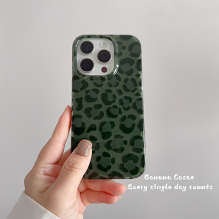 BananaCase秋冬ins高级感复古绿色豹纹适用17promax苹果17pro手机壳iPhone16光面15pro新款防摔14pro保护套13
