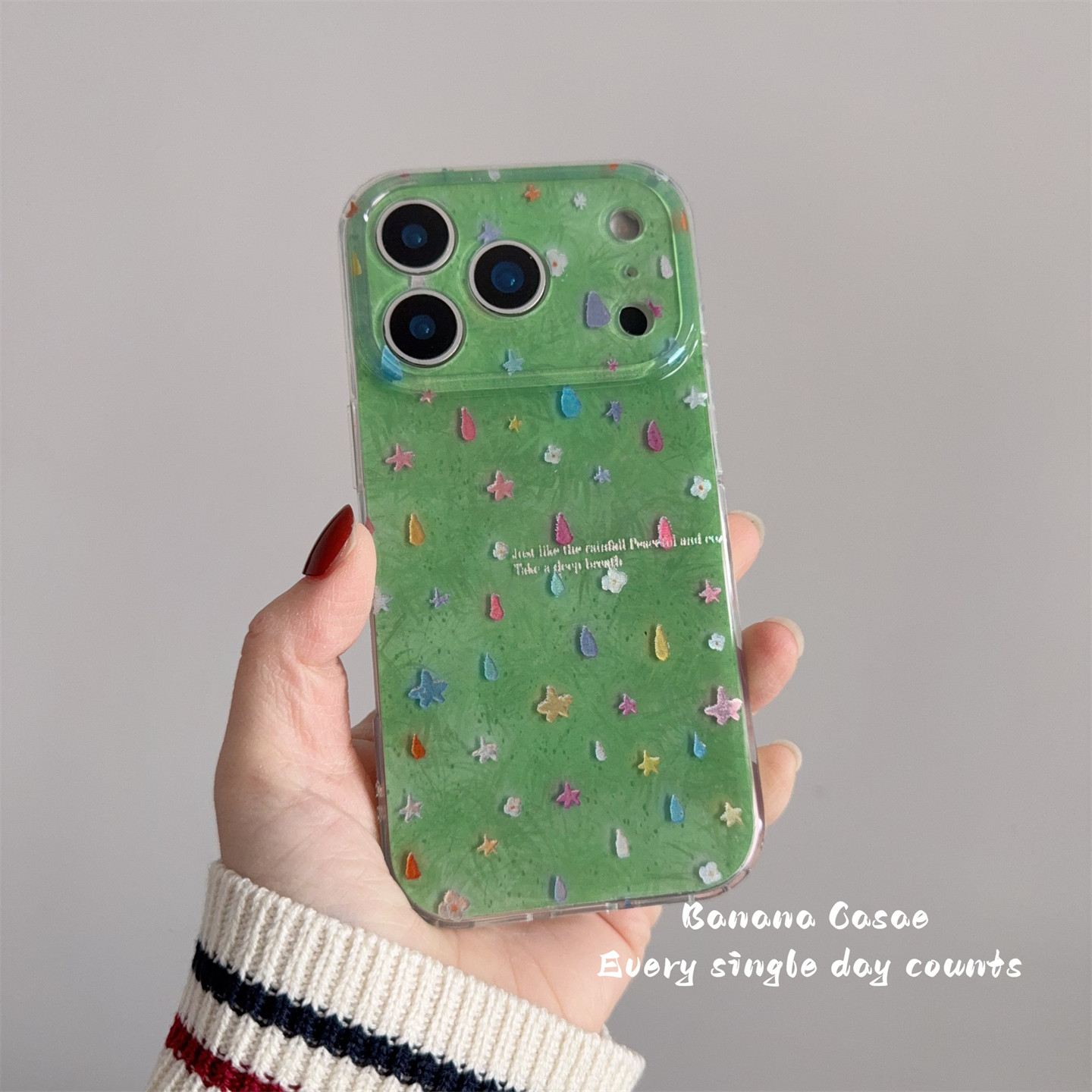 BananaCase春天ins绿色草地彩色雨滴星星适用iPhone17promax苹果16pro手机壳15promax新款13/14pro保护套硬壳