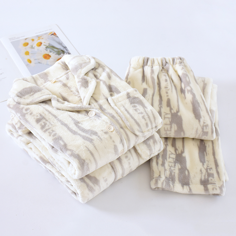 秋冬季情侣珊珊绒加厚保暖睡衣