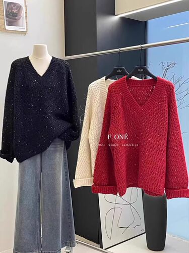 FONE亮丝V领加厚保暖毛衣女