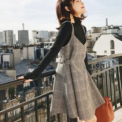 2024秋冬新款设计感毛呢背带裙学生吊带短裙小个子连衣裙两件套装