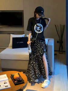 复古时尚套装女碎花荷叶边开叉半身中长裙夏季百搭短袖T恤两件套