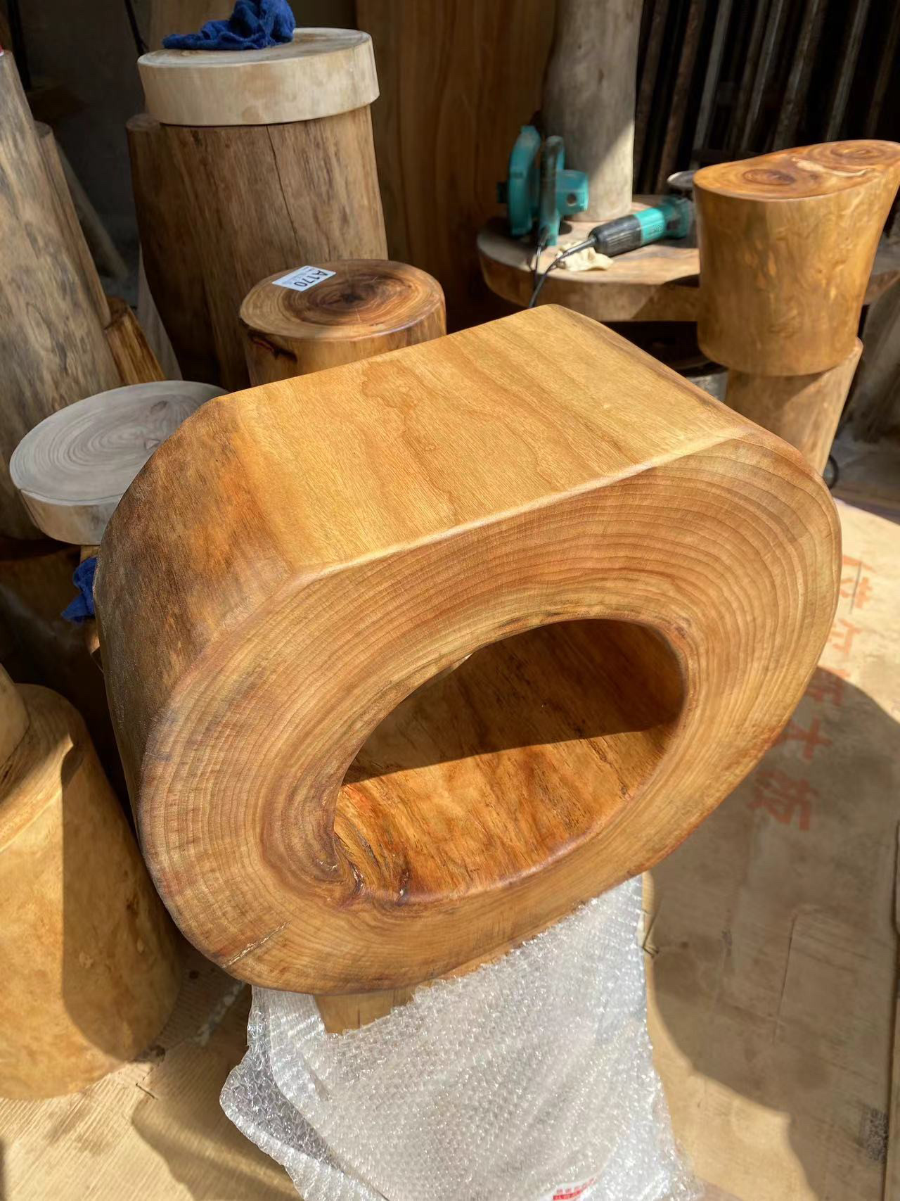 香樟木墩子实木空心原生态树桩根雕凳子茶几边桌民宿酒店装饰摆件