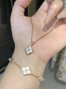布qi拉提意大利拉丝迷你小号窗花四叶草项链女复古宫廷风吊坠项饰