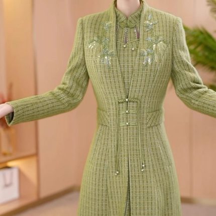 高档雪花绒时尚两件套连衣裙2025秋冬新款气质减龄显瘦优雅礼服裙