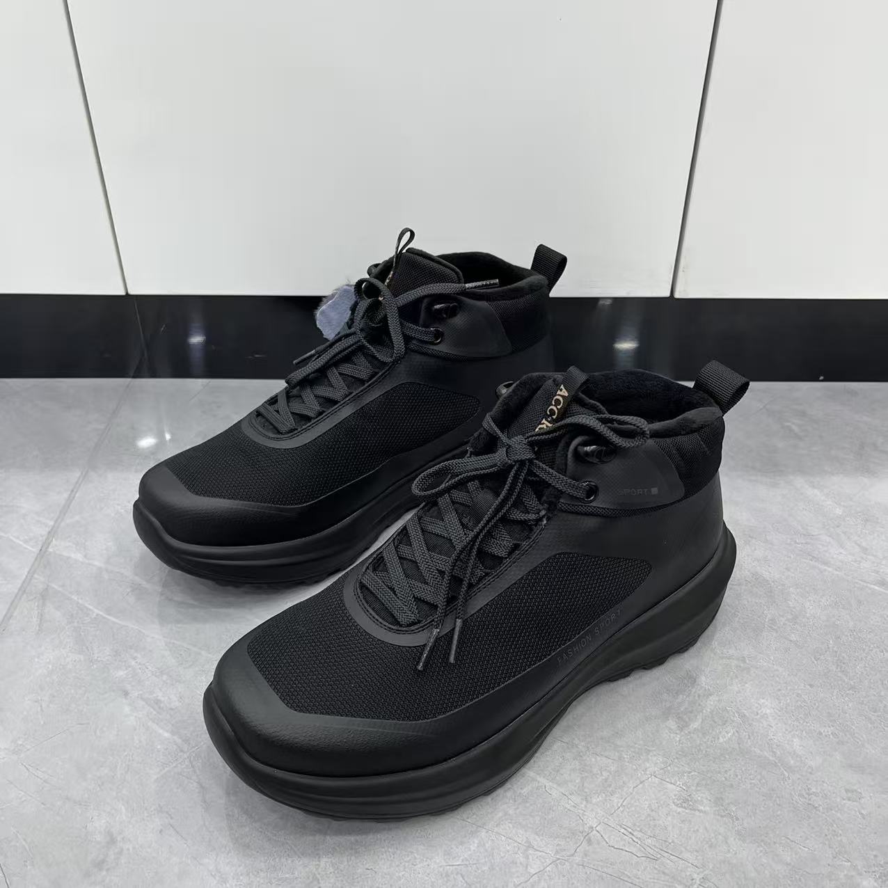 冬季新款男款休闲鞋系带皮毛高帮鞋时尚百搭舒适防滑底高帮男鞋