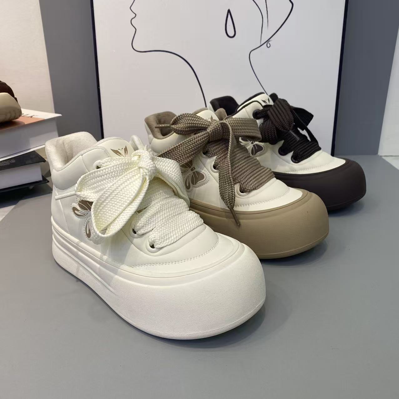 2025秋冬新款女款真皮平底系带休闲鞋舒适百搭高帮加棉女鞋