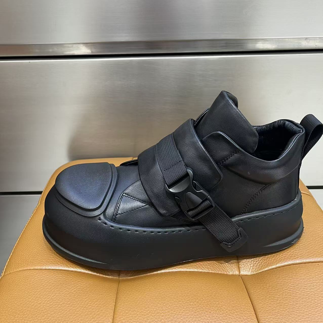 第六感冬季新款男款牛皮加棉潮男休闲鞋时尚潮流百搭男款潮流男鞋