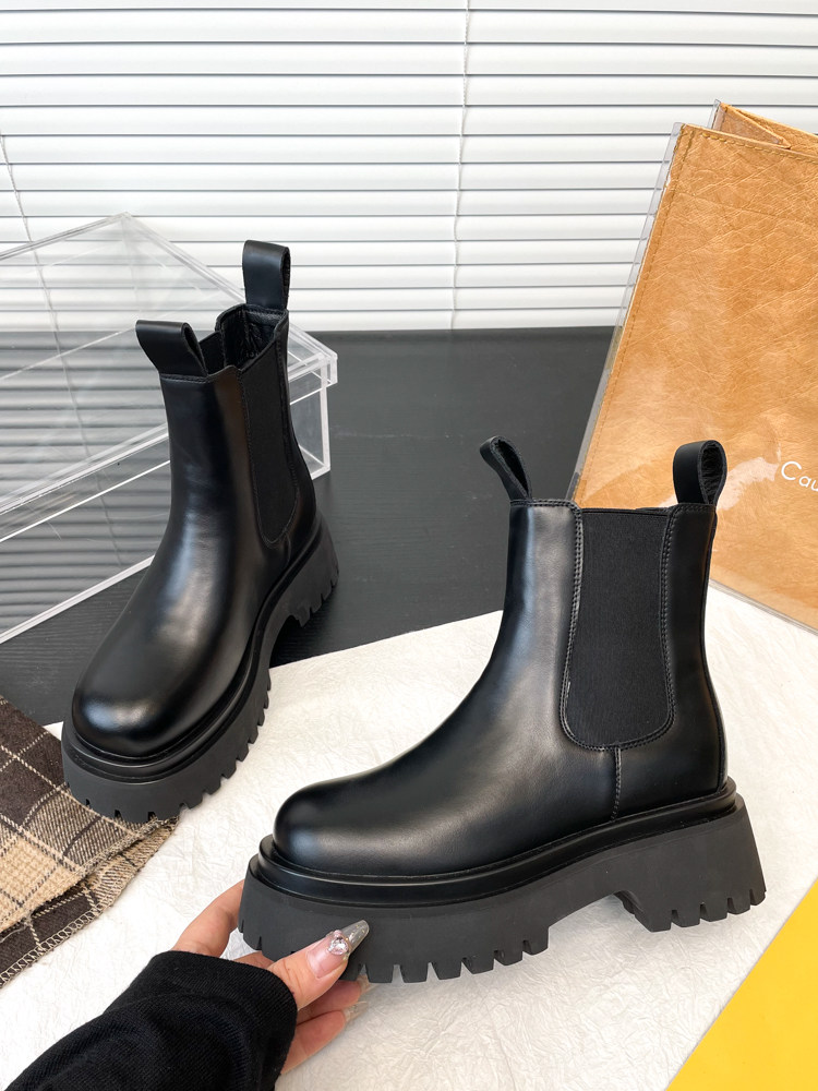 여성을위한 유럽  가죽 짧은 부츠 굴뚝 부츠 2024 새로운 상위 레이어 소 가죽 첼시 부츠 두꺼운 밑창 강화 마틴 부츠