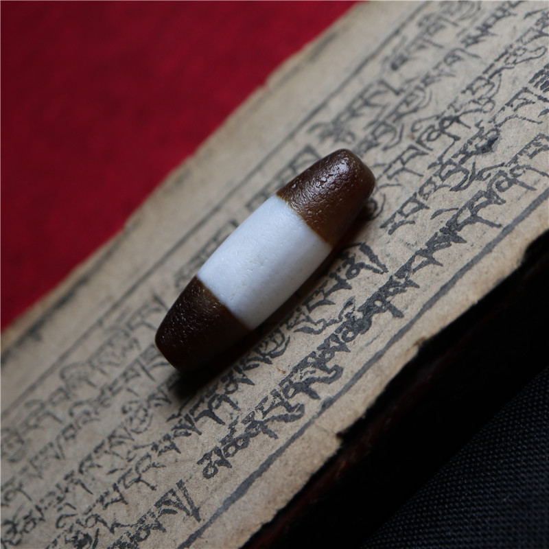 精品西藏满风化纹至纯工艺黑白双色线天珠锁骨链手串文玩散配珠子