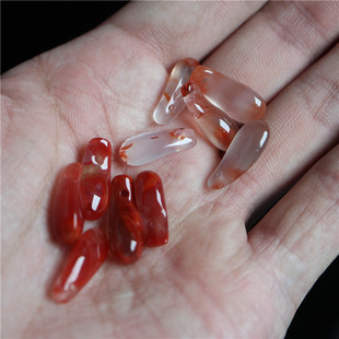 天然原矿南红玛瑙水滴鹿牙形状卡子西藏文玩手串配饰记数卡子吊坠