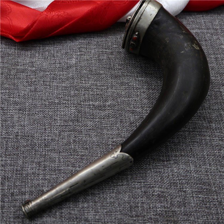 〓老〓西藏贵族老鼻烟壶包银镶宝石高级别民族老物件摆件收藏