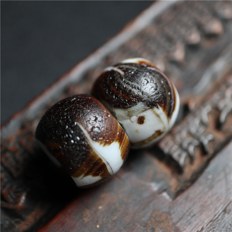 〓包老〓西藏清代合模老配珠手工古法琉璃手串老黄搅胎琉璃配手串