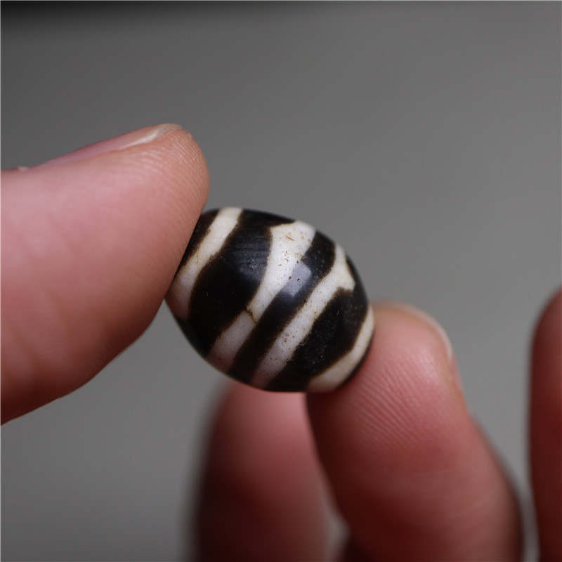 〓包老〓特色西藏纯手工老料器黑白水纹达洛天珠藏式星月佛珠配珠