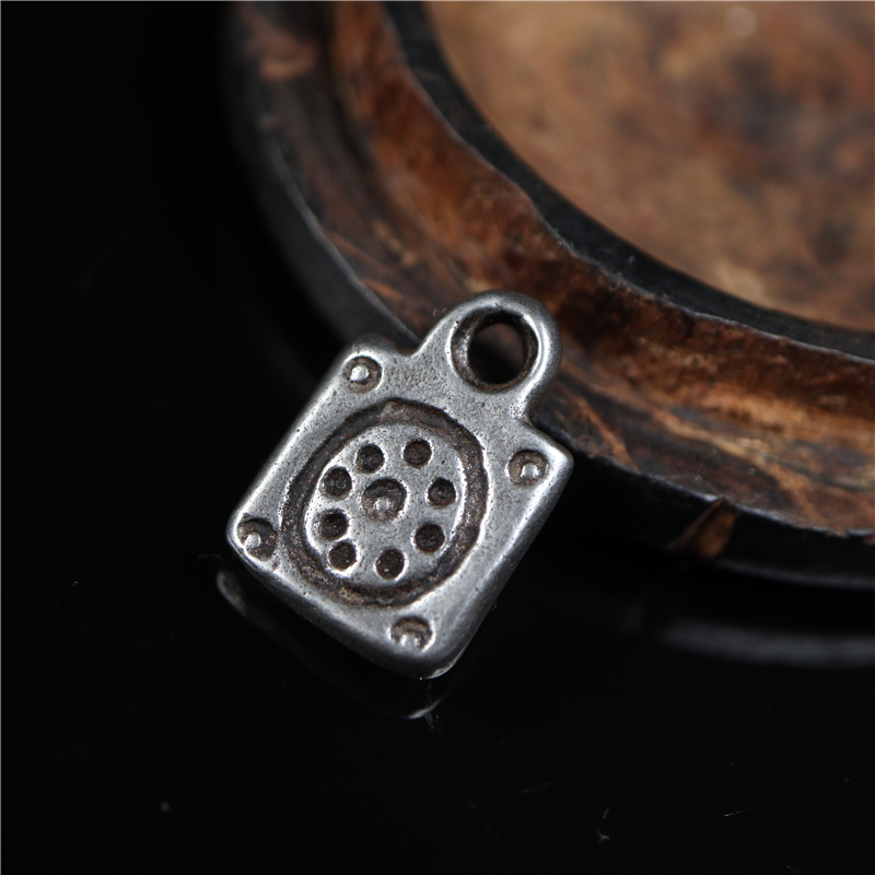 西藏小元素铁雕咒点牌挂坠藏民手工做旧坛城挂坠文玩吊牌侧挂配件