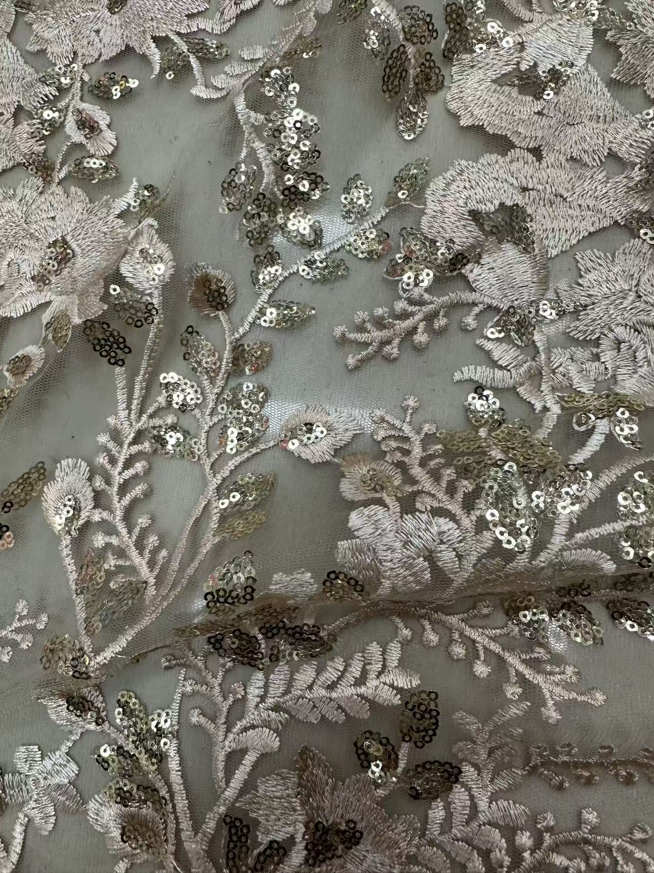 lace重工珠子钉珠网纱刺绣晚礼服婚纱欧时尚花型蕾丝面料特价处理