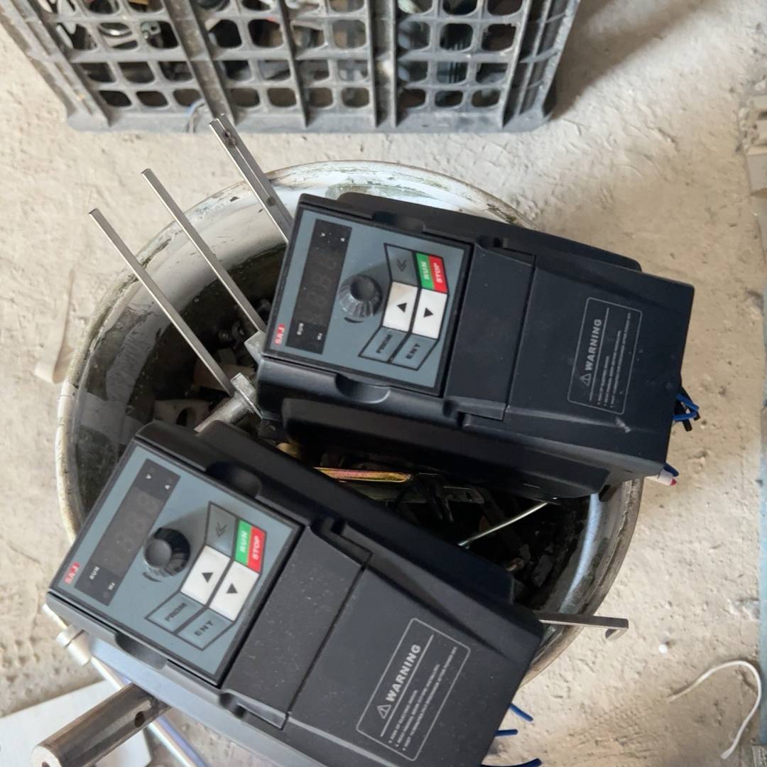 议价-全新SAJ三晶原装经济型调速器ATV13-2S1R5GH