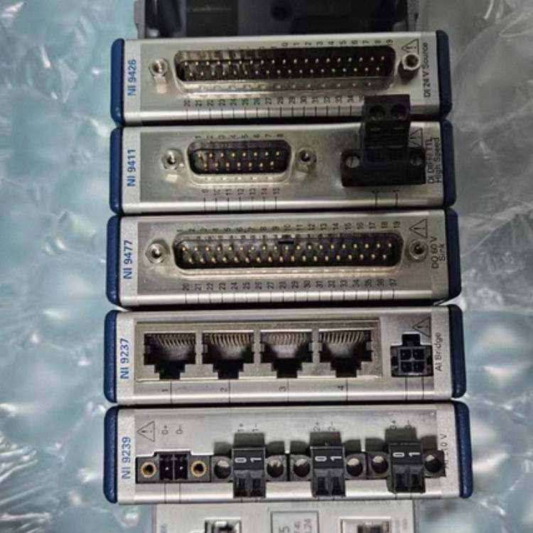 议价-NI cRIO-9066控制器，成色几乎全新，外观
