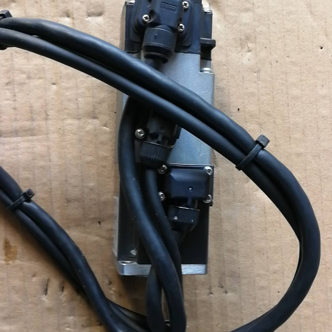 议价-三菱伺服电机HF-KN13B，成色如图，功能测