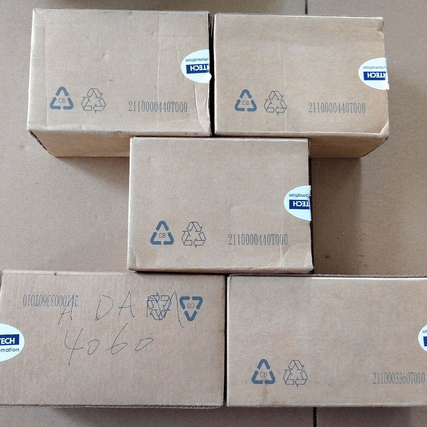 议价-全新研华 ADAM-4060     2个      320