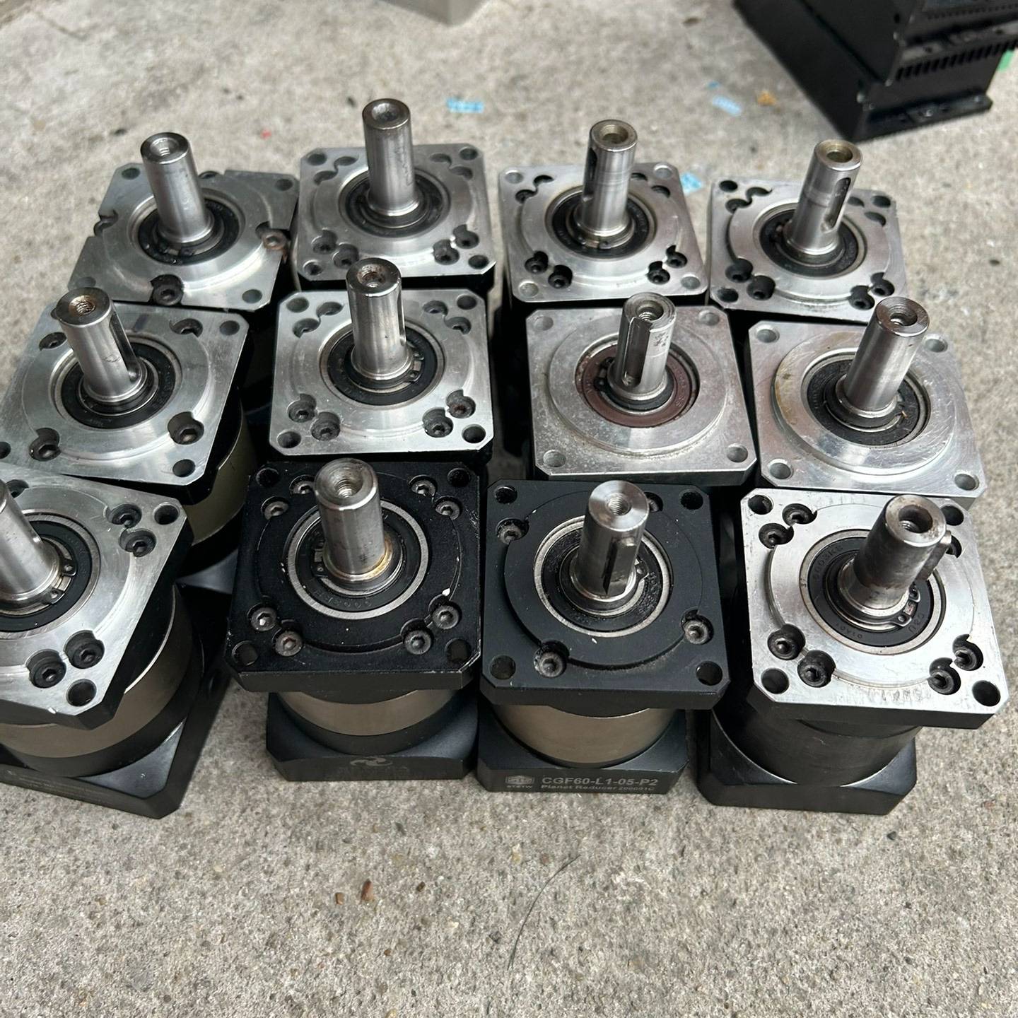 议价-拆机一些400W和200W伺服60行星直齿减速机1