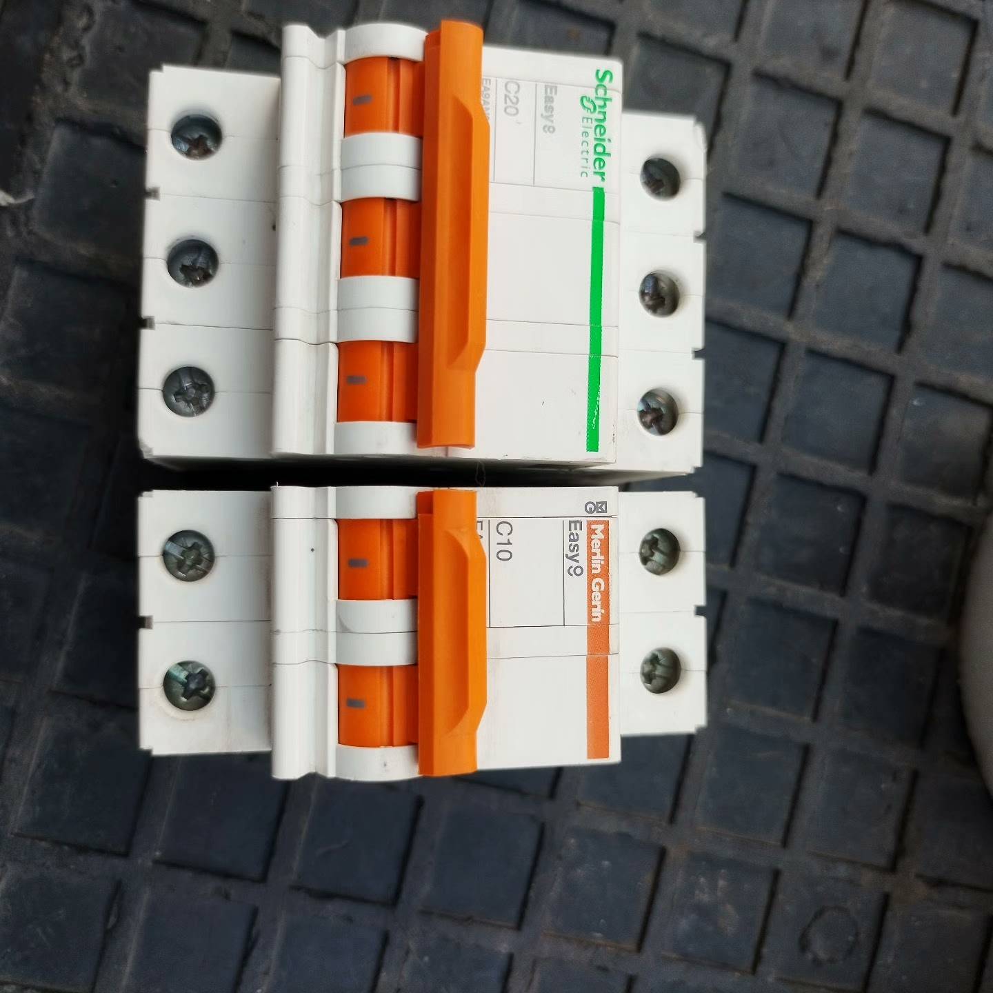 议价-施耐德Easy9断路器