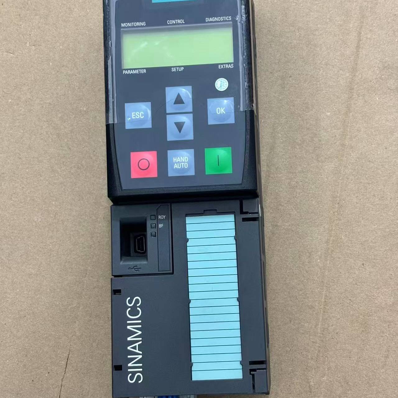 议价-西门子控制单元6SL3244-0BB00-1BA1带面板。