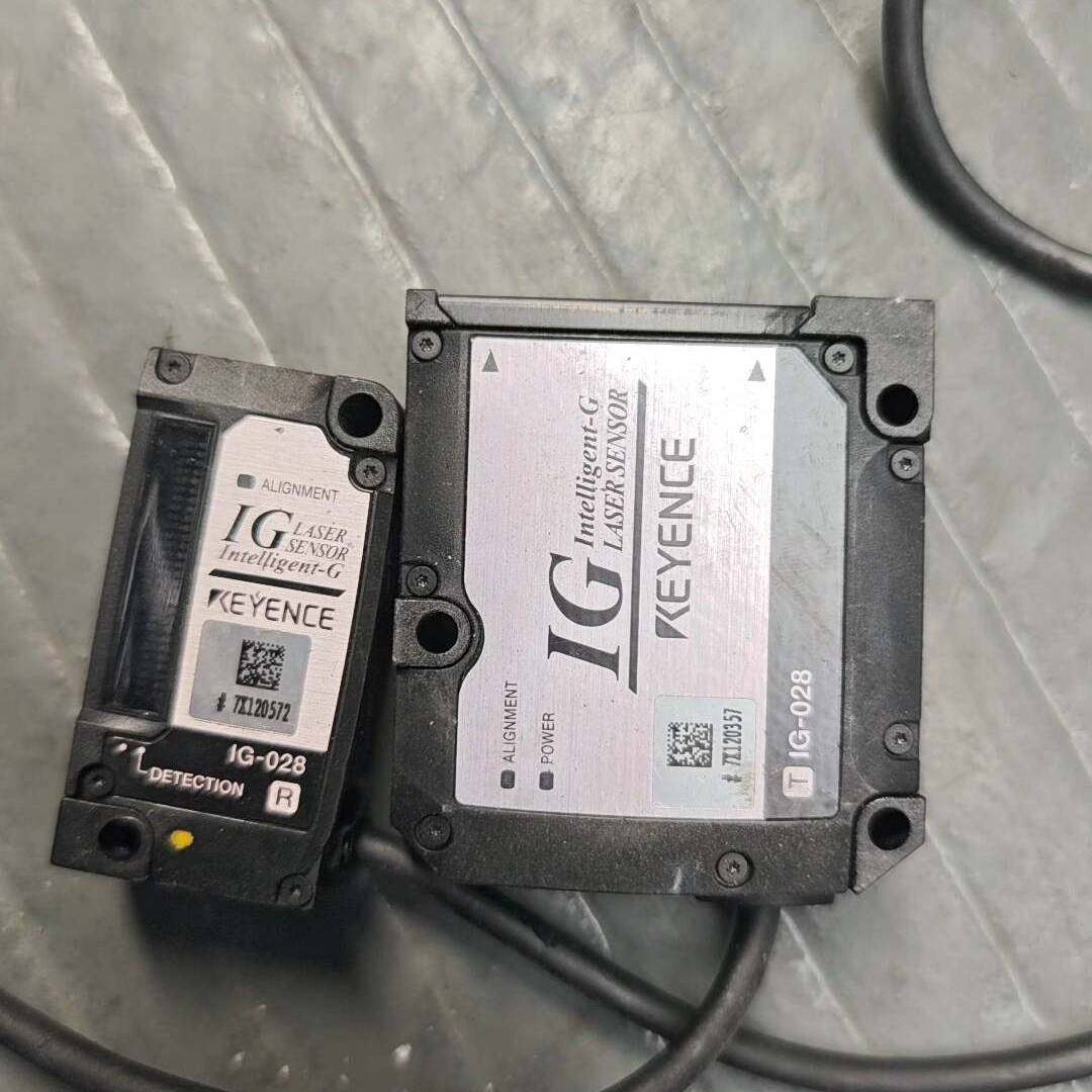 议价-拆机基恩士激光传感器。