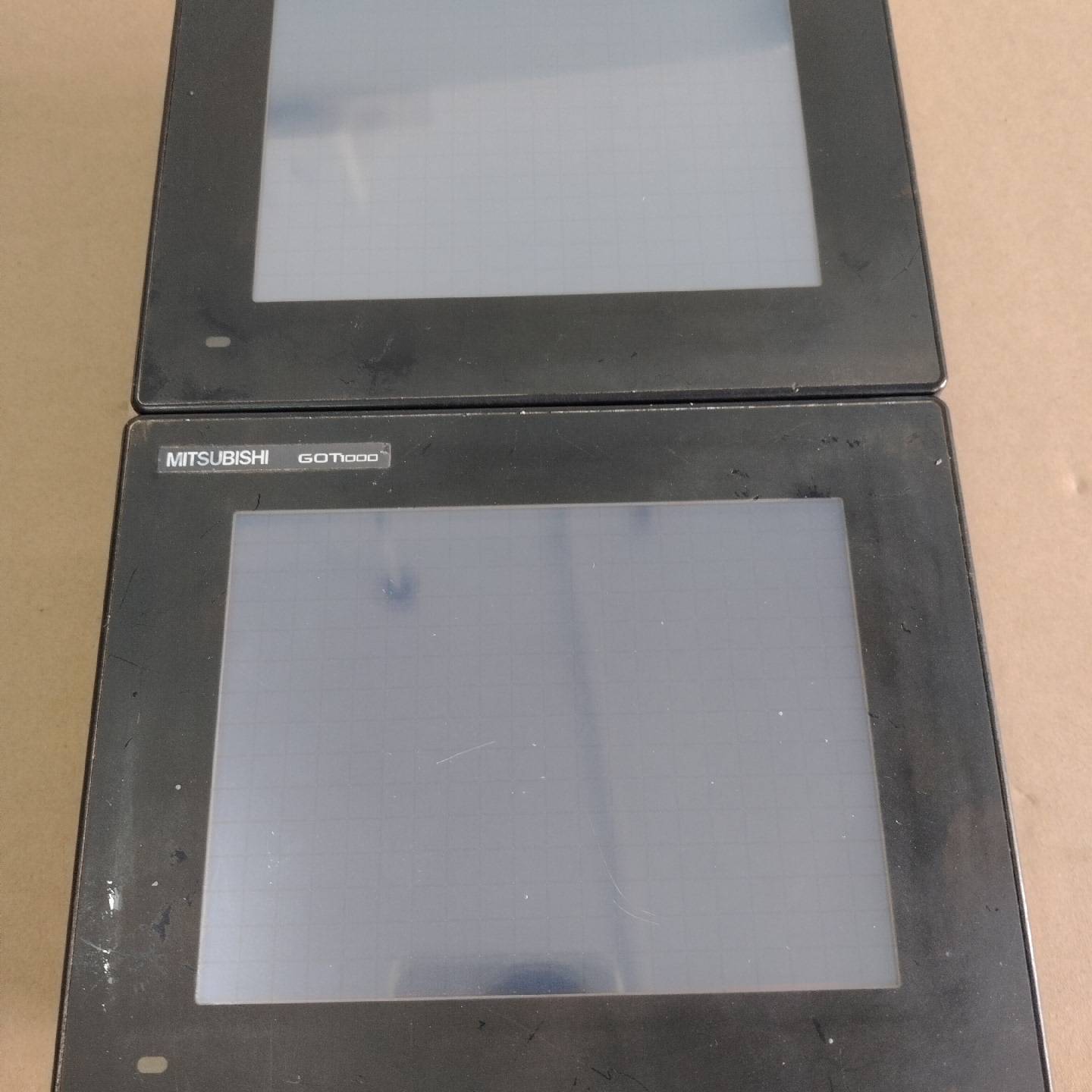 议价-三菱触摸屏：GT1055-QSBD-C，现货2台，500元