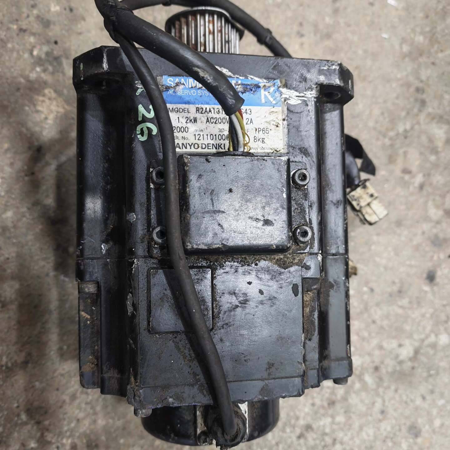 议价-山洋伺服电机 R2AA13120VBS43 二手拆机 成色