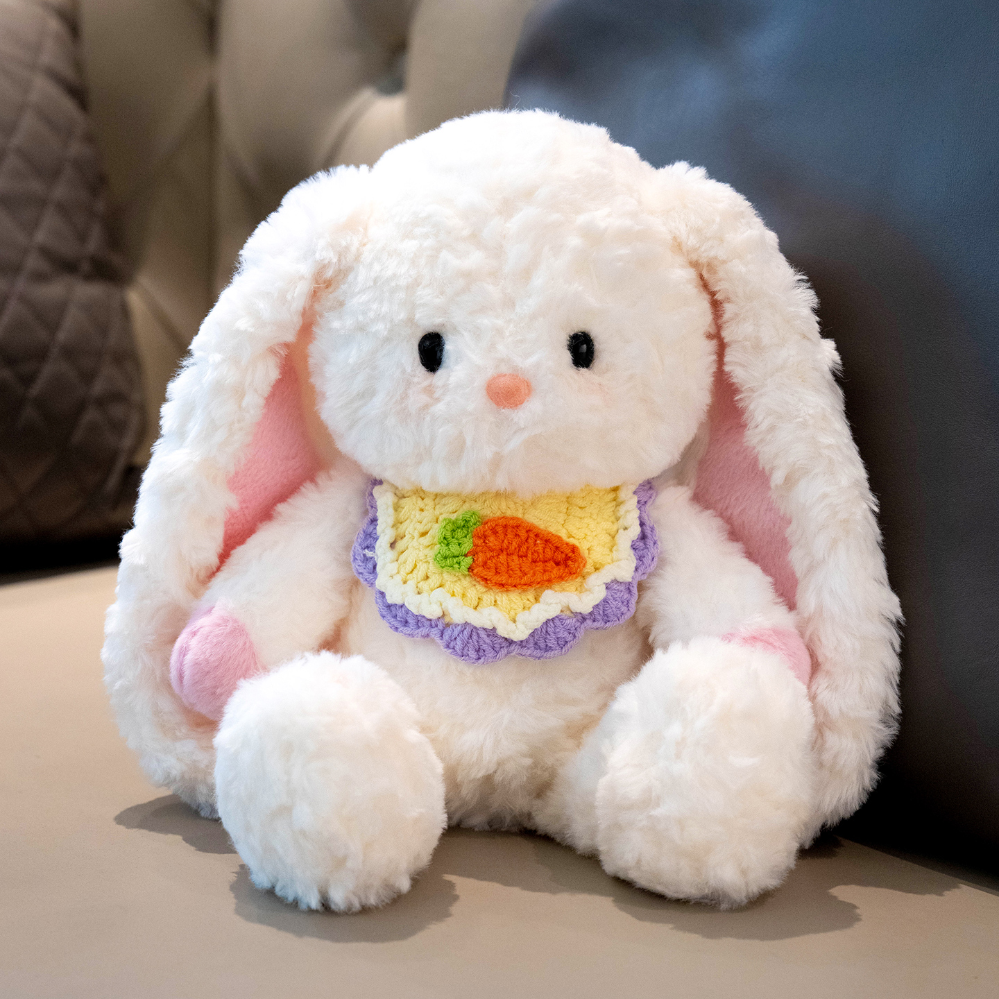 可爱小白兔玩偶睡觉抱小狗公仔