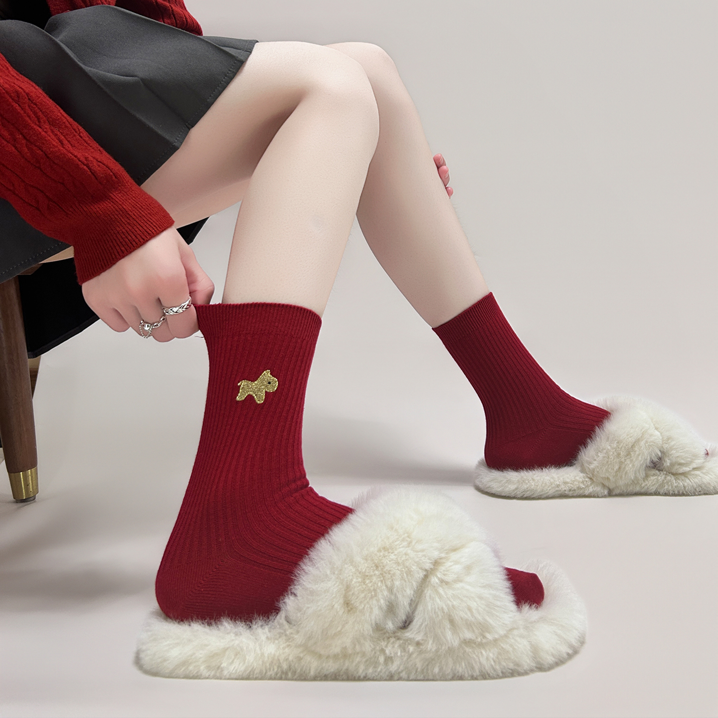 本命年属马大红色袜子女款秋冬款双针刺绣结婚新年男女马年中筒袜