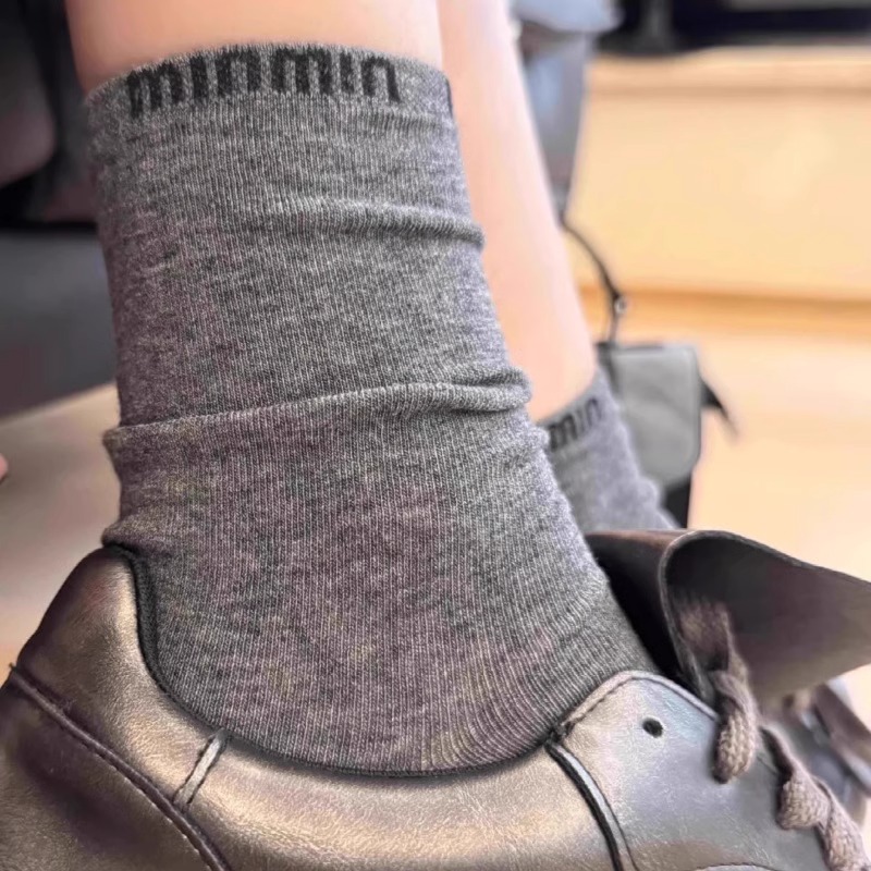 Like Sock miu系哇子太太显气质啦~秋日氛围感拉满~带点细闪~潮！