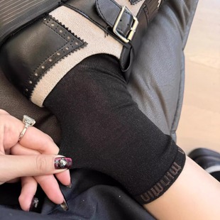 miu风亮丝潮袜 秋日氛围感拉满 太太好看了尊嘟非常美 Sock Like