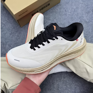 安踏丨方舟PG7防泼水缓震跑步鞋男鞋秋冬季新款运动跑鞋112445534