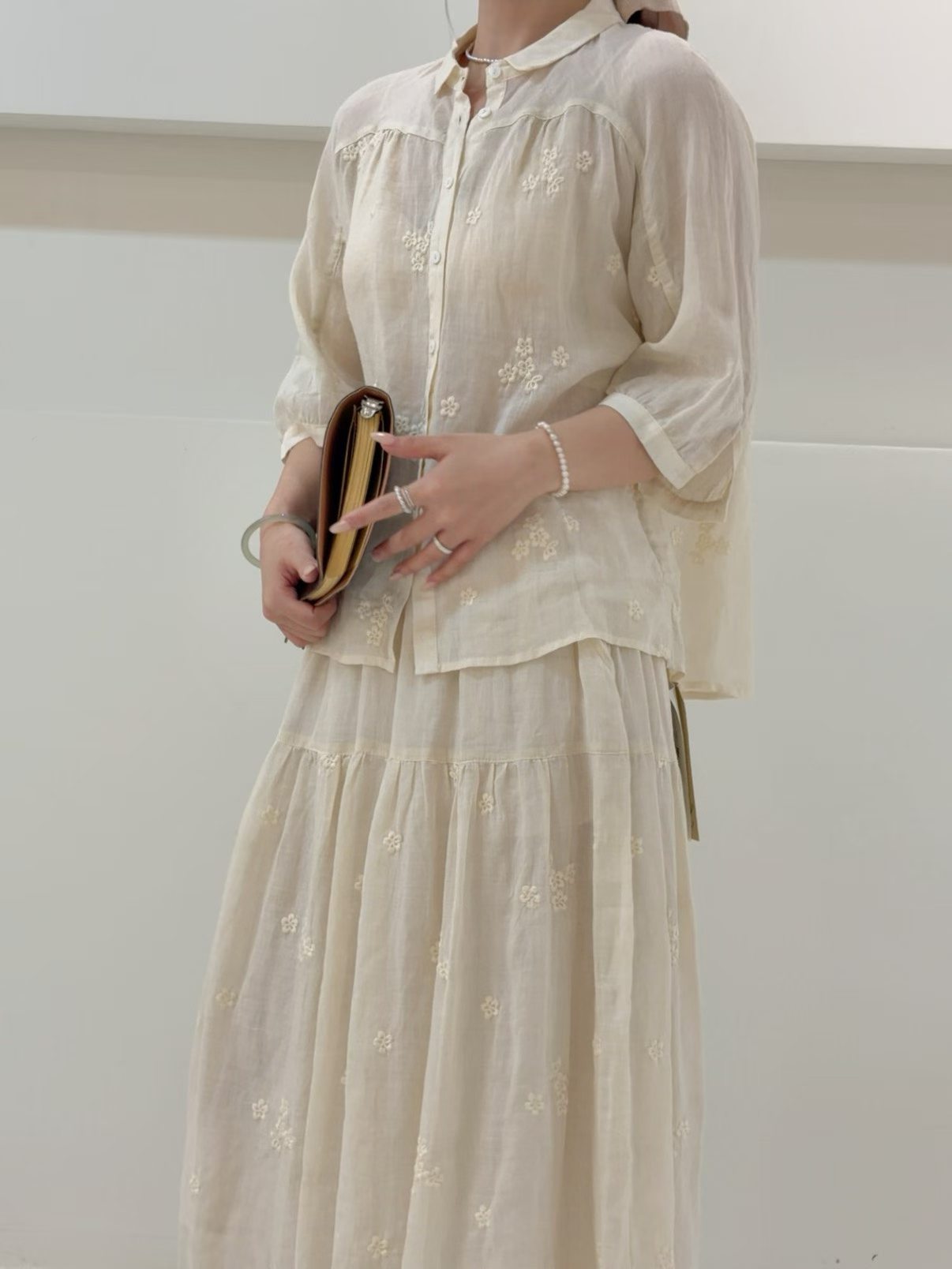 原创高端苎麻套裙小翻领刺绣仙女2026夏小众重工苎麻上衣+长半裙