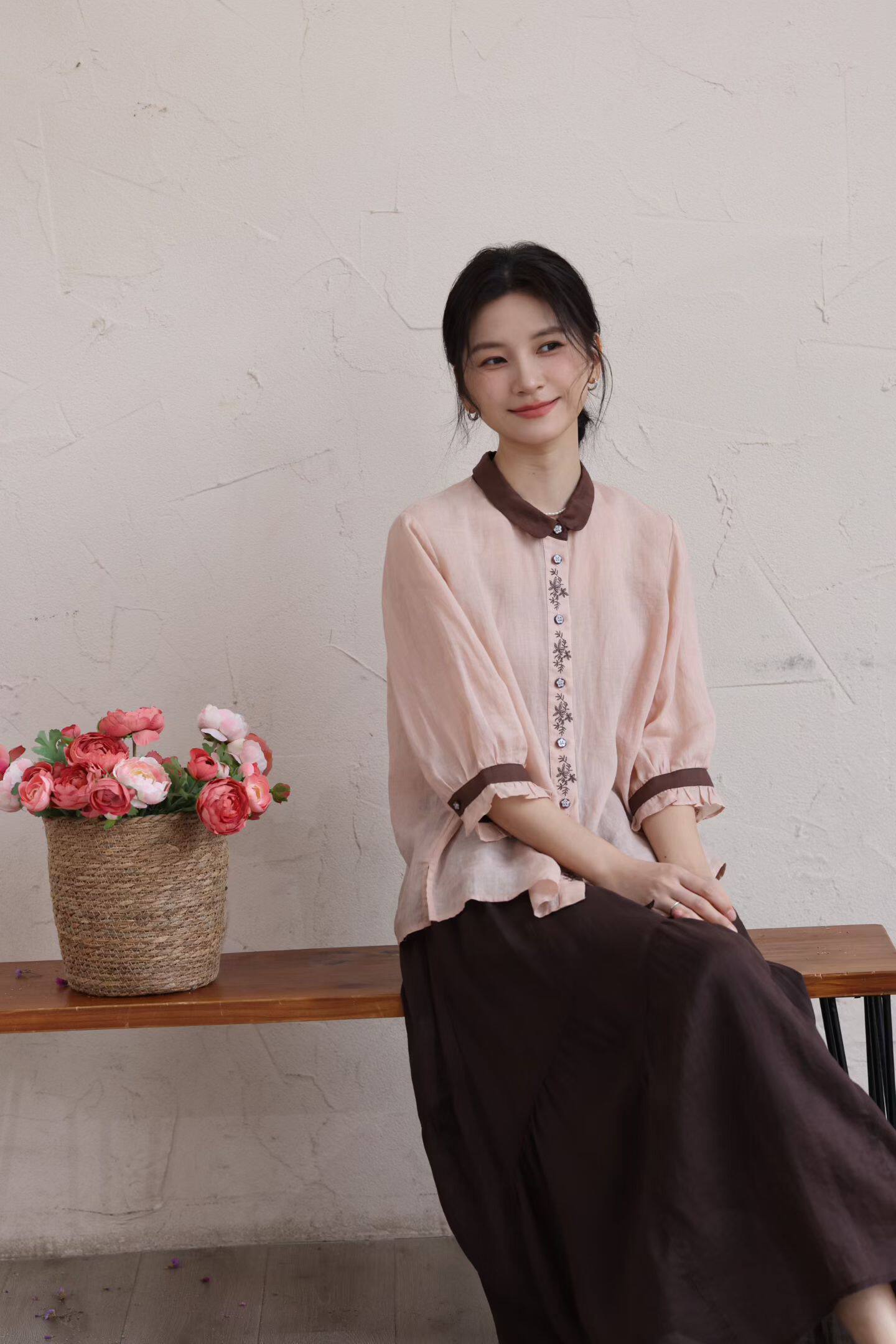 2026夏原创专柜纯苎麻衬衫复古撞色小翻领小众门襟刺绣五分袖衬衣