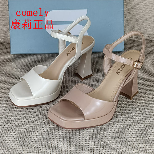 comely康莉正品撤柜真皮夏季方头粗跟牛漆皮一字扣带夏季露趾凉鞋