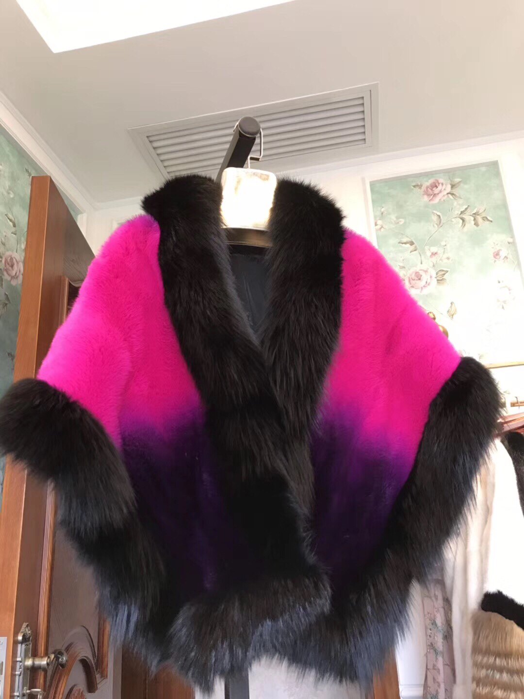 皮草披肩女狐狸毛配進口整貂水貂毛坎肩特價清倉處理高檔貂皮外套在類目 女裝/女士精品, 皮草中 - 來自Buy2taobao.com提供專業的淘寶代購服務