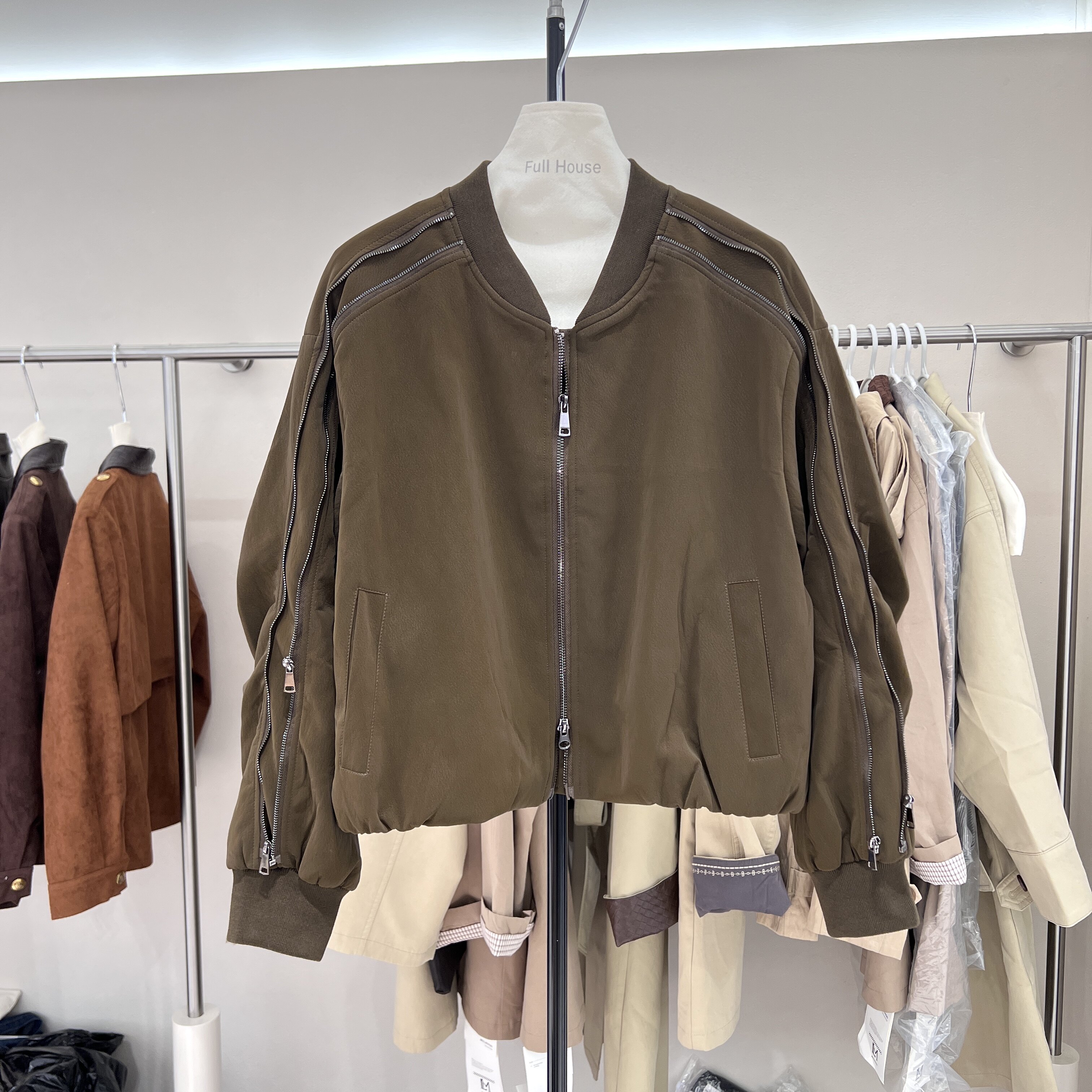 秋装酷感休闲风拉链棒球服短款外套女宽松显瘦设计感夹克上衣时尚