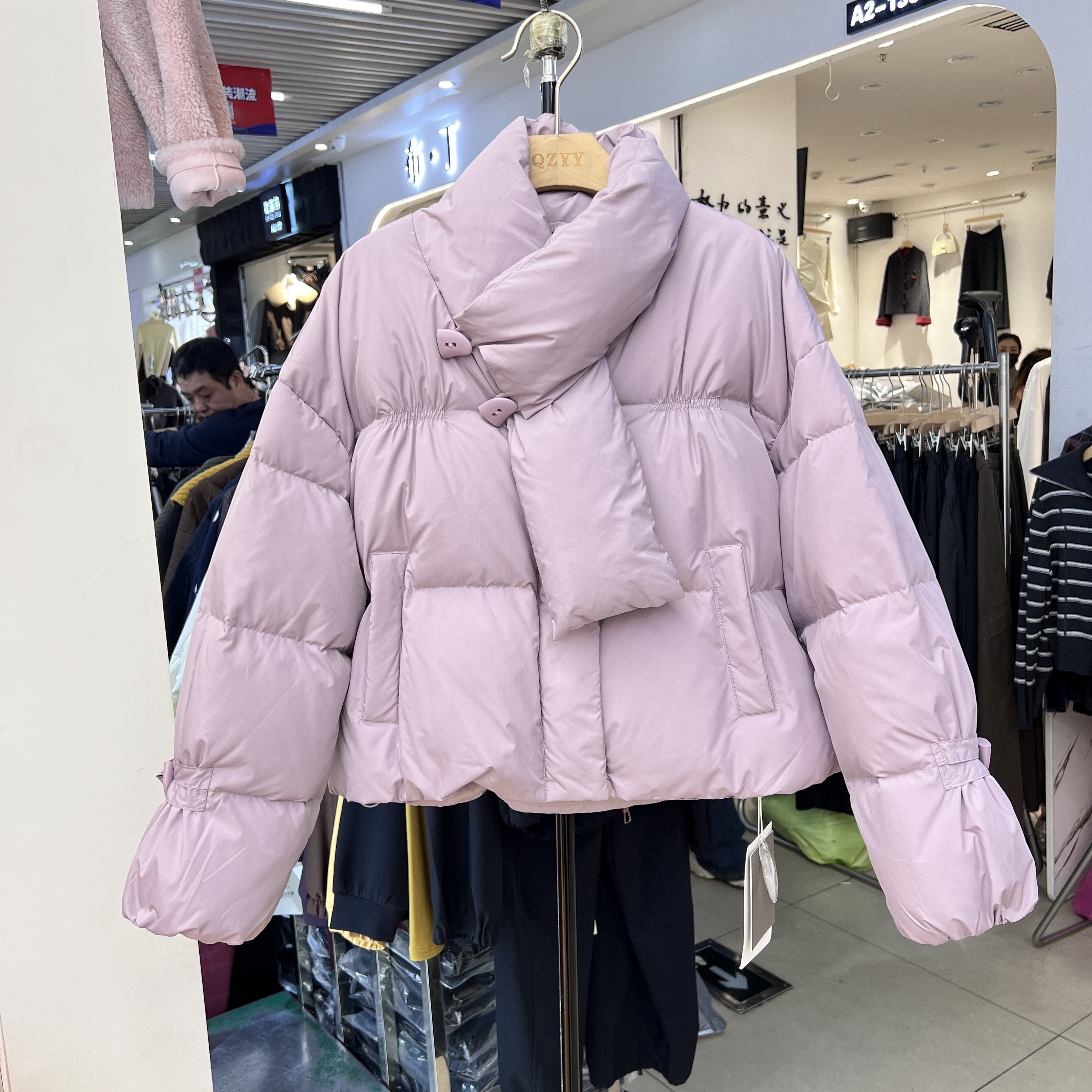 韩版学院风防寒服羽丝服女短款2025冬装慵懒风围巾款面包服83375