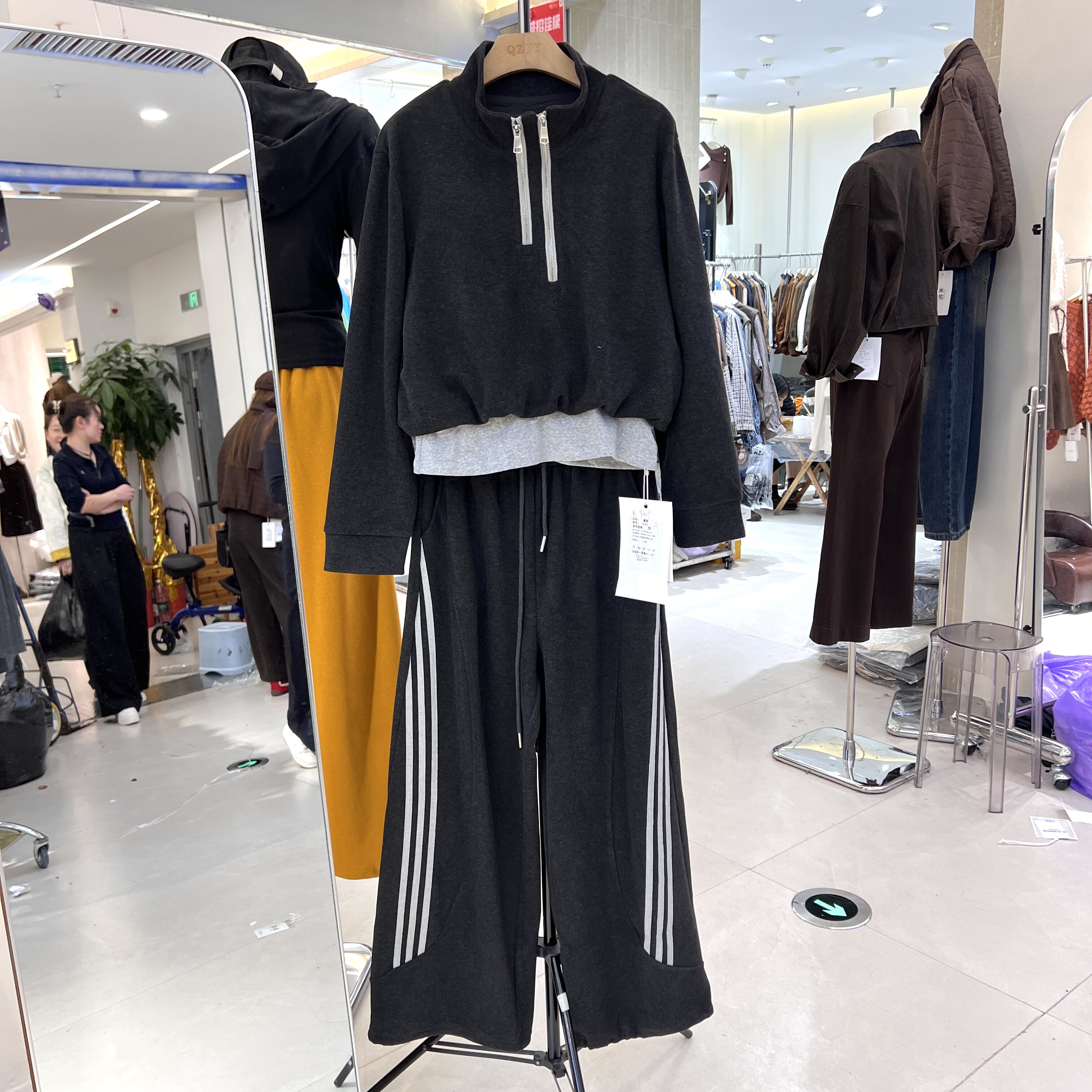 2026秋冬新款韩版宽松显瘦假两件拼接上衣+阔腿裤两件套装女