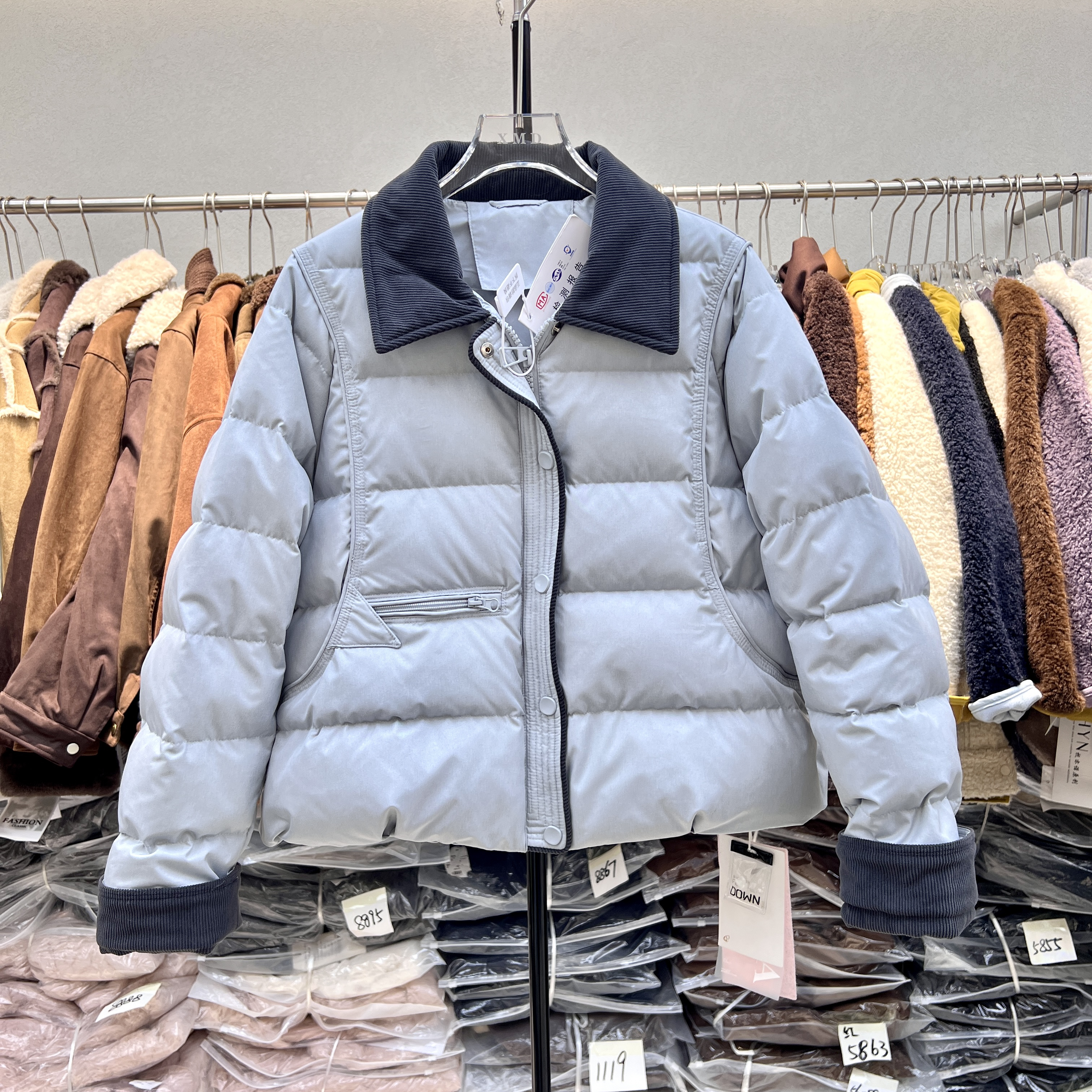 2025冬季新款韩版宽松显瘦百搭翻领短款羽绒服女加厚保暖外套30