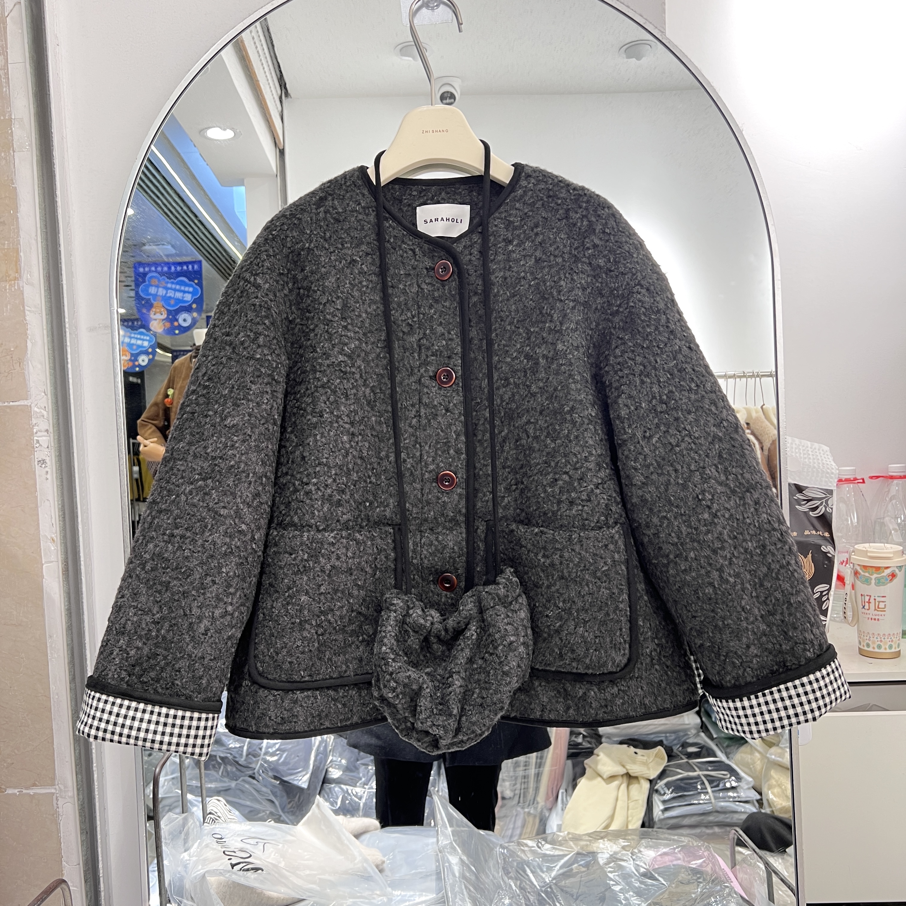 2025冬季新款韩版宽松显瘦圆领羽绒服女短款加厚保暖白鸭绒外套潮