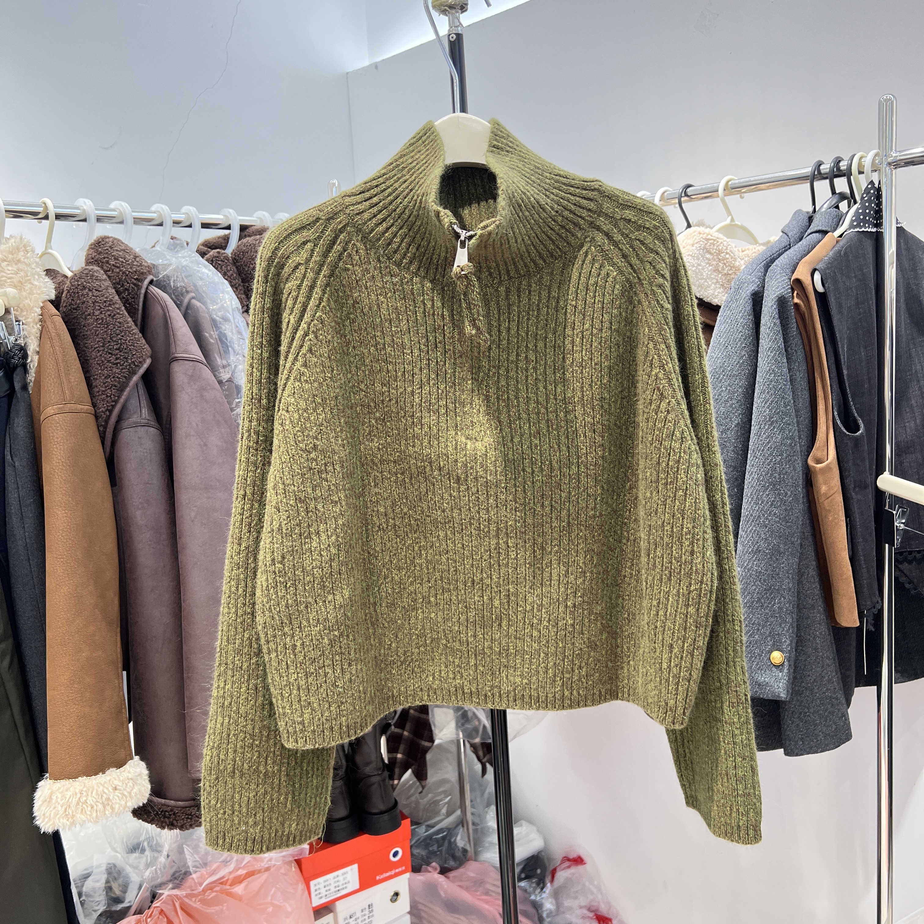 2025冬季新款韩版长袖高领套头毛衣女小个子慵懒风针织衫上衣外穿