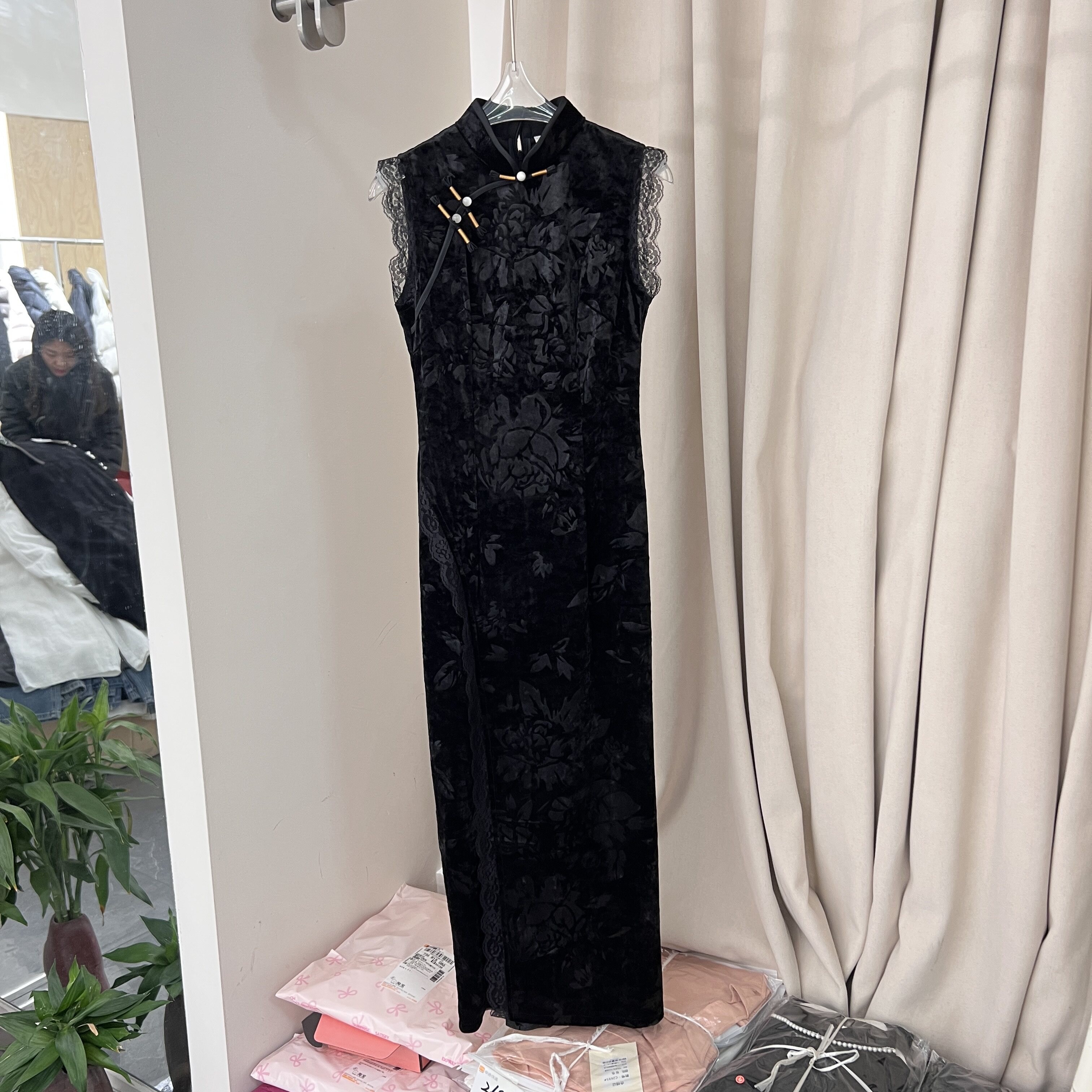 蕾丝拼接丝绒连衣裙女新中式26春夏新款修身女神范旗袍中长裙0419