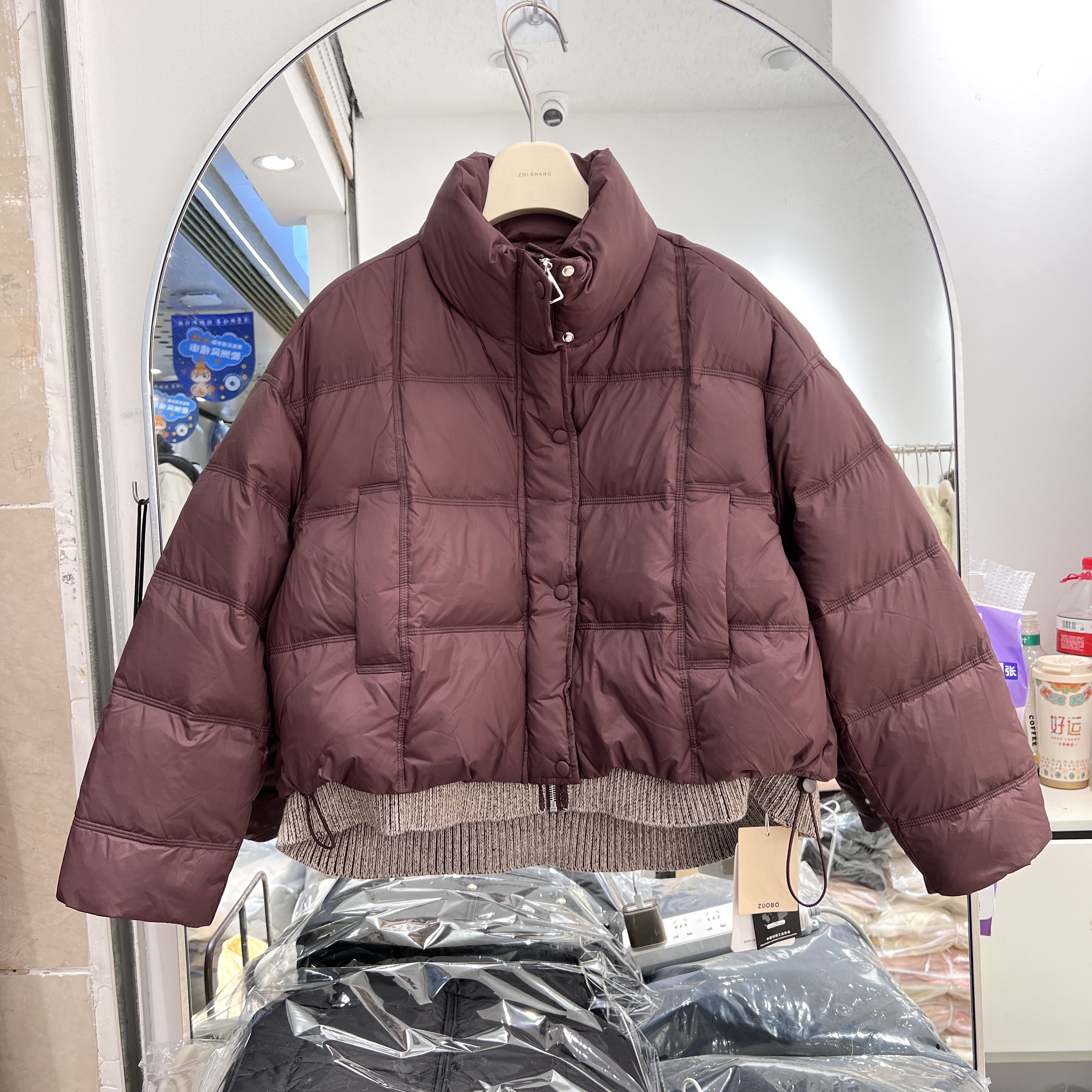 冬新款韩版立领白鸭绒针织拼接羽绒服女时尚设计感休闲外套25013